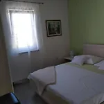 Klauda Apartamento Povljana