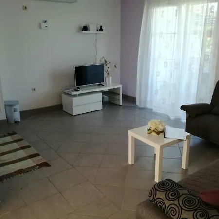 Klauda Apartman Povljana